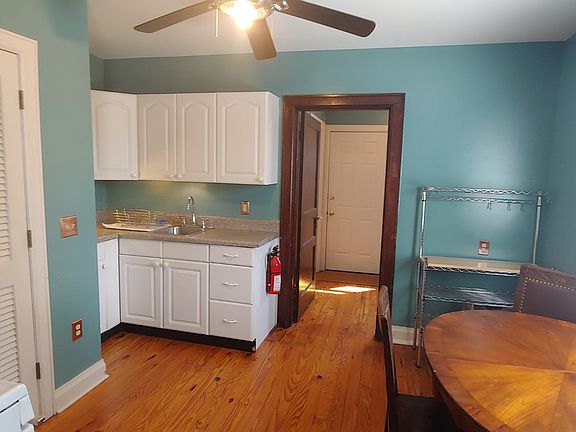3rd image of 1505 Edgehill Ave