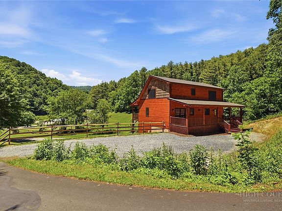 3rd image of 176 Apple Cove Road