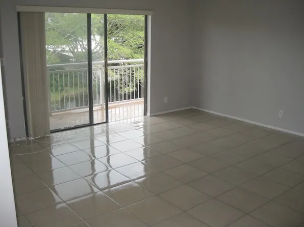 605 S Pine Island Rd APT 304A, Fort Lauderdale, FL 33324
