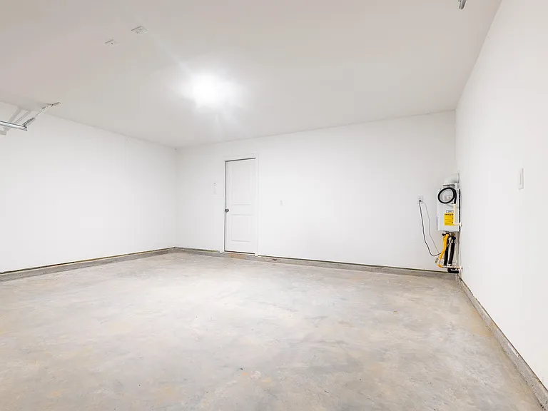 31406 Pratola Serra Cir — Photo 31