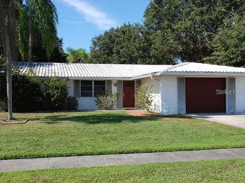 1st image of 2422 Breakwater Cir