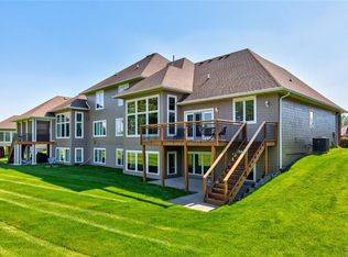 1173 Glen Oaks Dr, West Des Moines, IA 50266