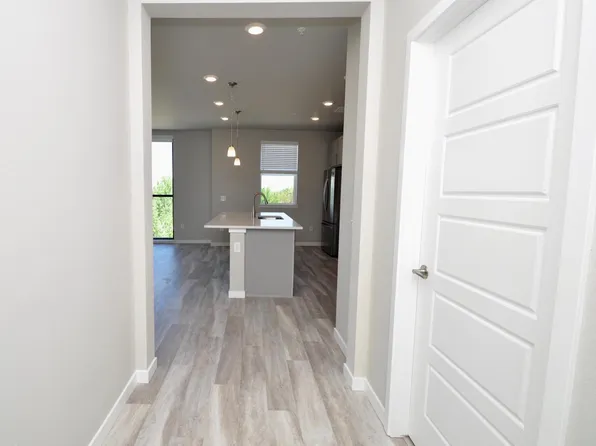 400 E Fremont Pl #301, Littleton, CO 80122