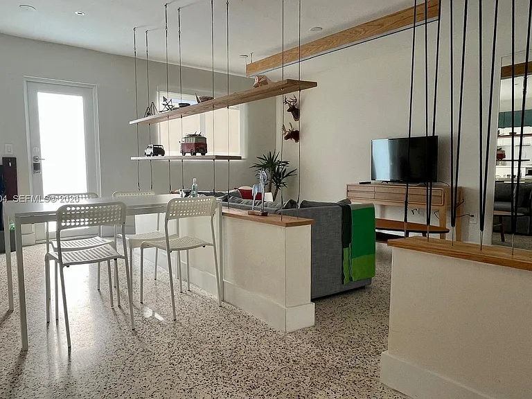 451 SW 24th Rd #2 — Photo 3