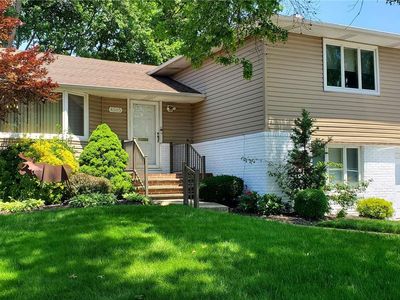 4585 Merrick Road, Massapequa, NY, 11758