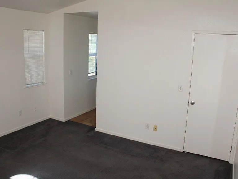 258 Napoli Ct — Photo 23