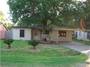 618 S Utah St, La Porte, TX 77571