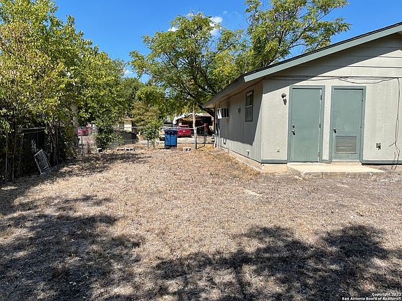 3rd image of 5422 Rubidoux Dr