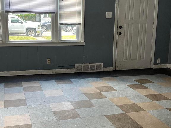 5th image of 3449 Johnson St