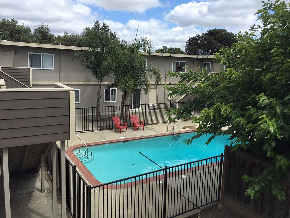 1st image of 611 San Luisito Way #A6
