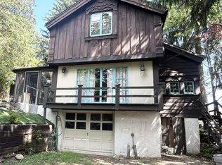 329 Forest Rd, Little Neck, NY 11363