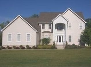 8588 Reserve Dr, Youngstown, OH 44514