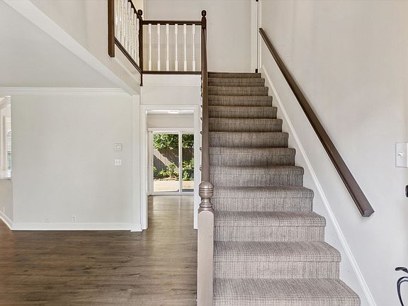 4th image of 8394 Westfair Cir N