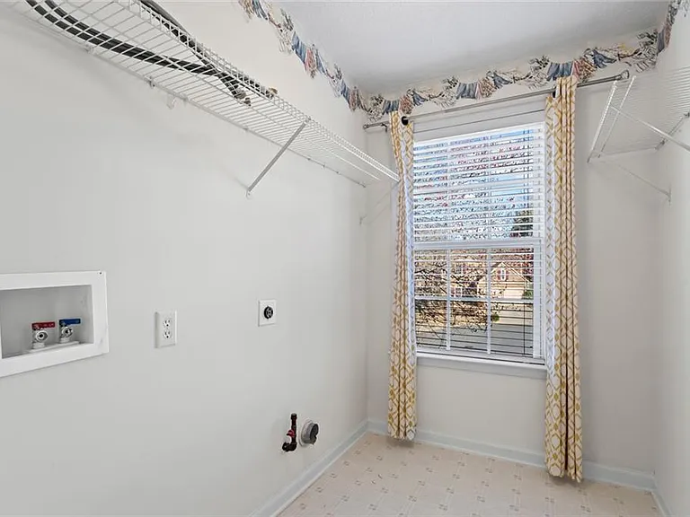 110 Quarrington Ct — Photo 22