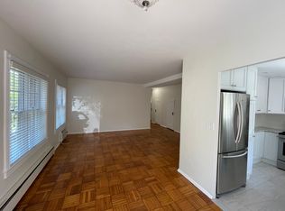 3252 Valley Dr, Alexandria, VA 22302