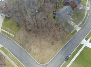1992 Oakridge Ct NW, Grand Rapids, MI 49504
