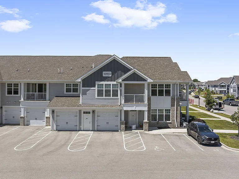 Seasons at River View Private Attached Garages