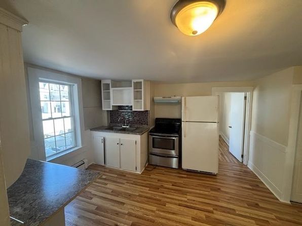 45 W Main St