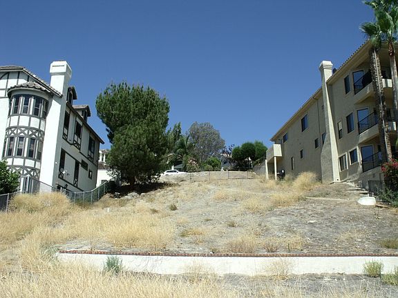 3rd image of 22286 San Joaquin Dr W