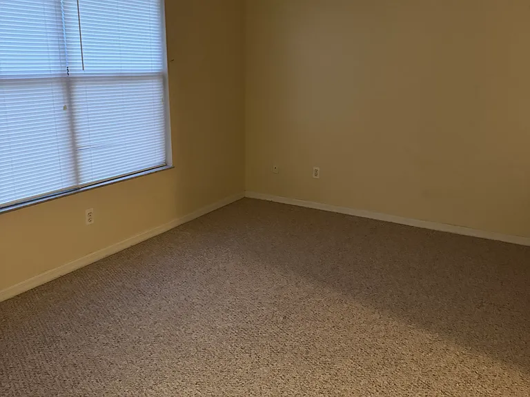 651 Northbridge Dr — Photo 11