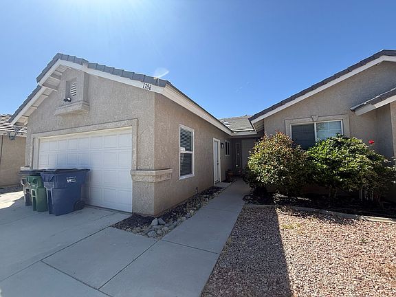 2nd image of 1786 Linn Way #1788