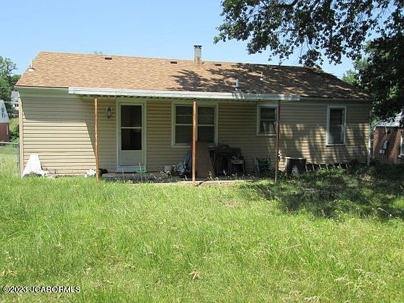 3rd image of 1605 W McCarty St