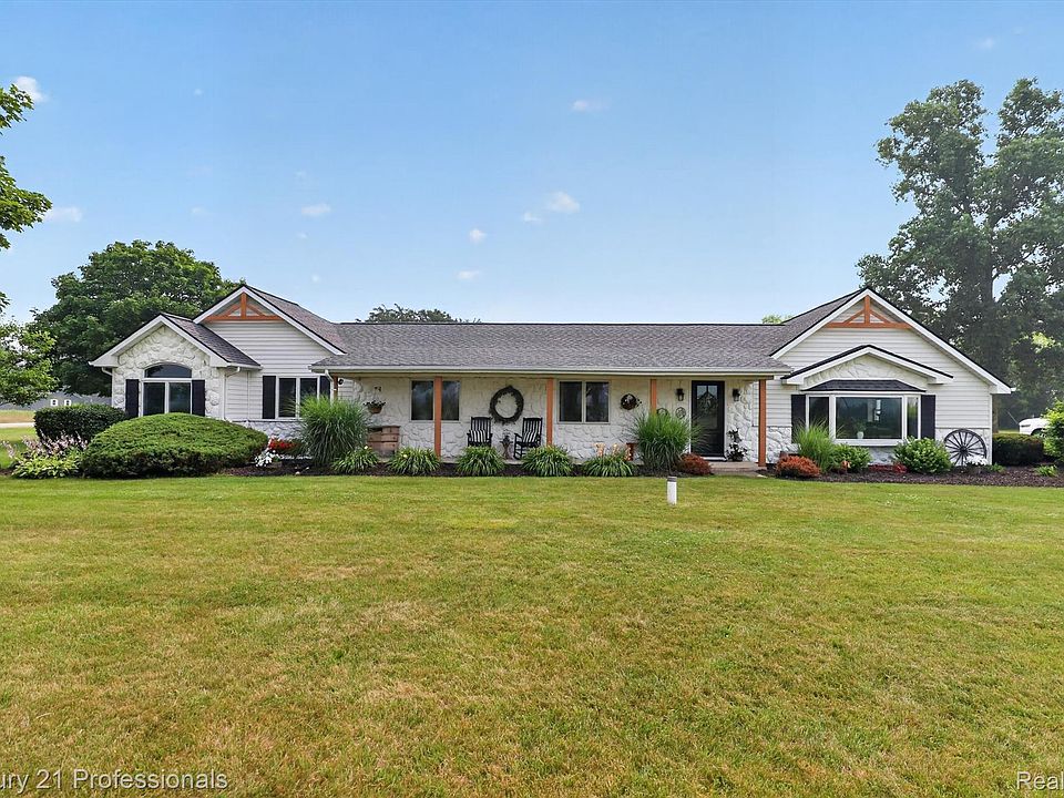 1st image of 13525 Dennison Rd