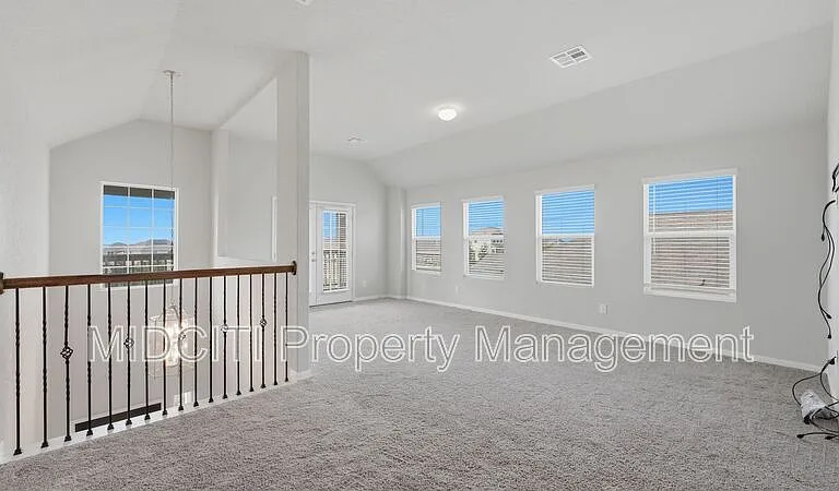 1858 Lauter Ln — Photo 27