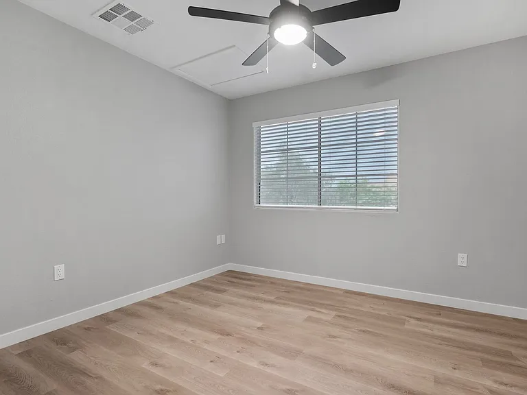 Ironwood Townhomes — Photo 8