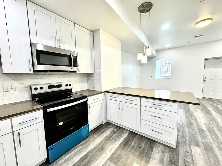 20 N 40th St #1A — Photo 1