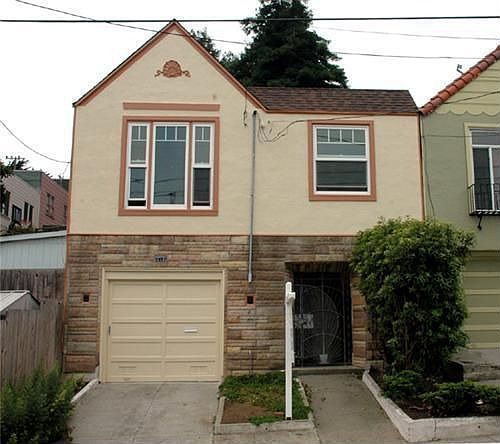 1st image of 772 Brussels St