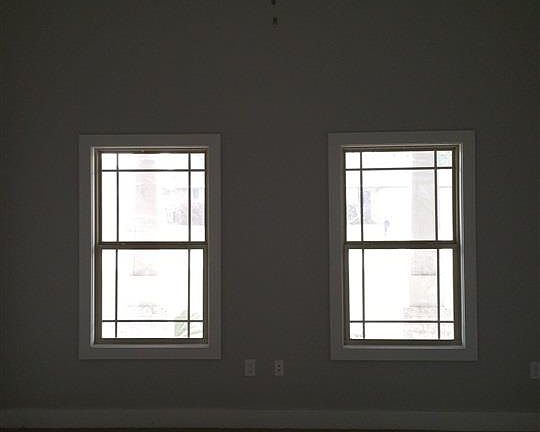 4th image of 2040 Jamaica Dr