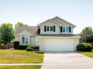 2553 NW 157th St, Clive, IA 50325