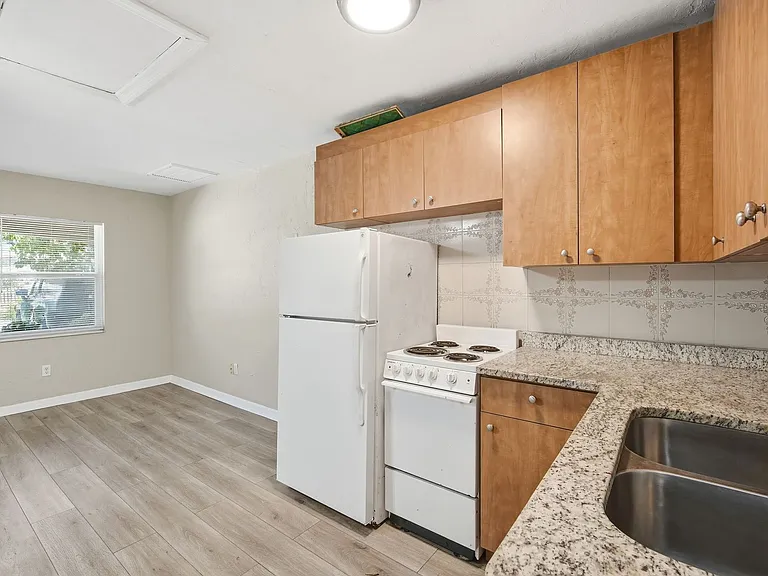 1283 Palm St #C — Photo 10