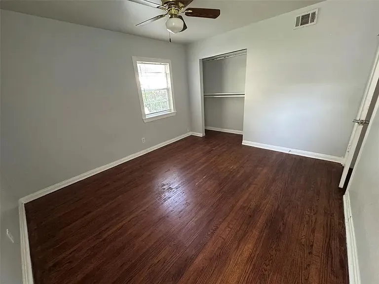 2203 Tolosa Dr — Photo 18