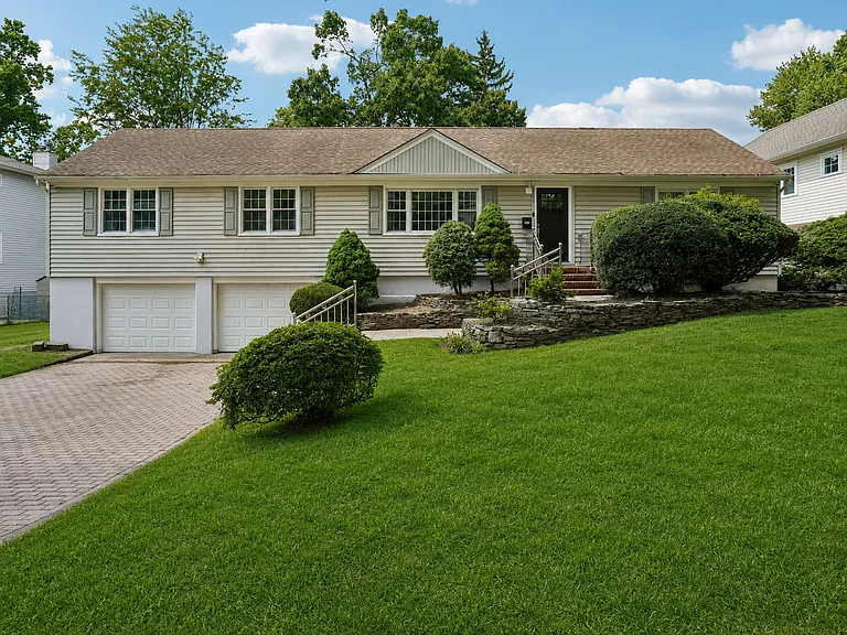 287 Buttonwood Dr — Photo 1