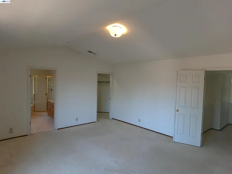 19179 Alpha Ct — Photo 23