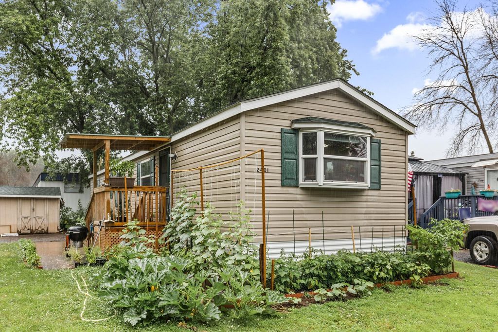 2401 Bison Dr, Maplewood, MN - View 4