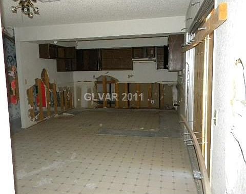 5th image of 5111 Palm St