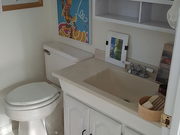 1st Floor Bathroom