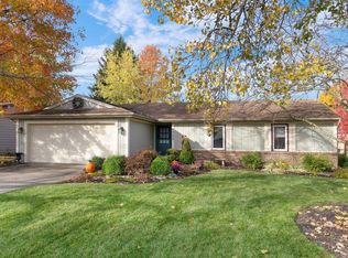 1305 Dennison Ln, Auburn, IN
