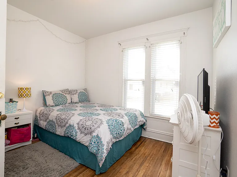 803 W 20th St #1 — Photo 16