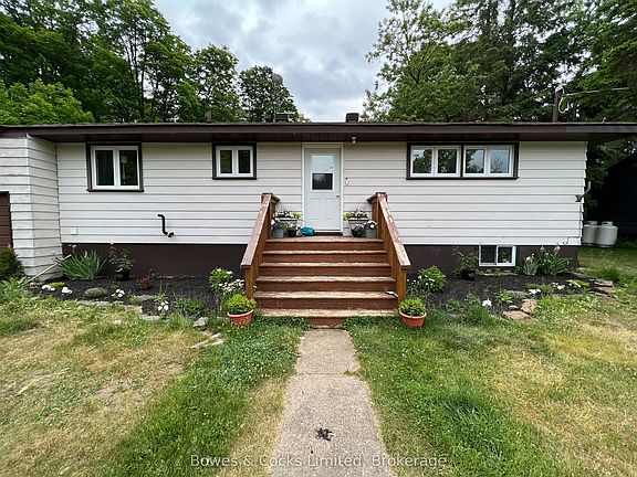 2nd image of 1052 Estates Rd