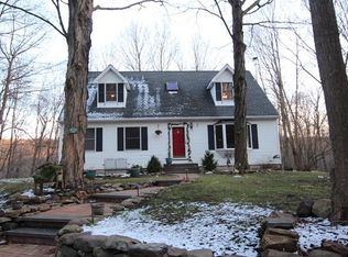 39 Cascade Lake Rd, Warwick, NY 10990