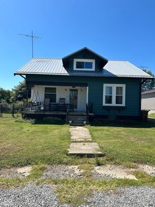 209 W State St, New Ross, IN, 47968