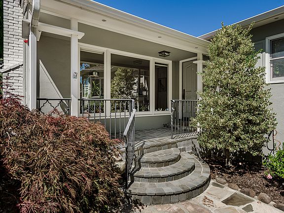 2nd image of 318 Aragon Blvd