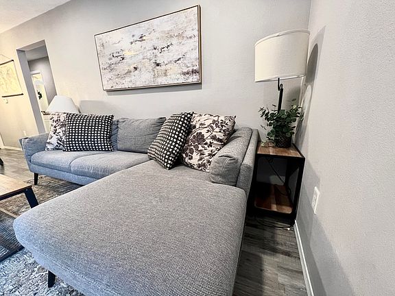 4th image of 2963 Vineyards Parkway #28-3