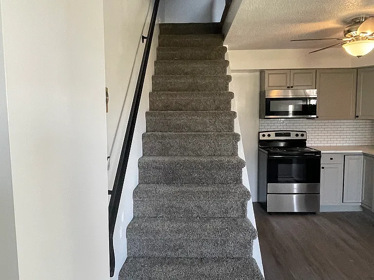 709 Center St #REAR — Photo 3