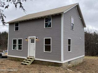 275 Lakeview Ave, Port Henry, NY 12974