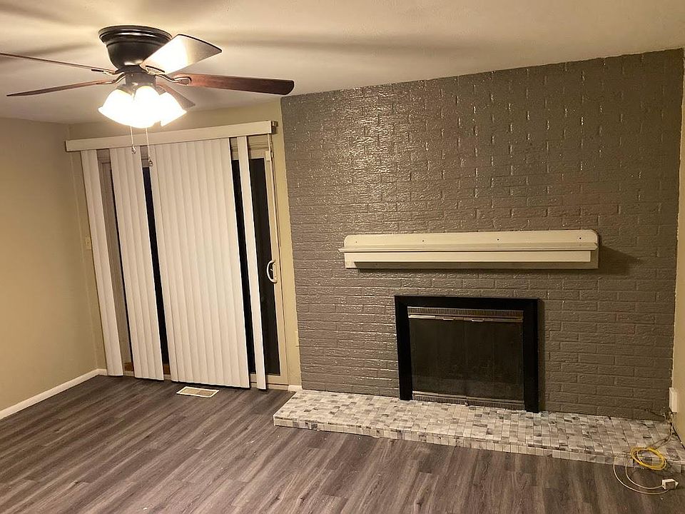 1st image of 212 N Main St